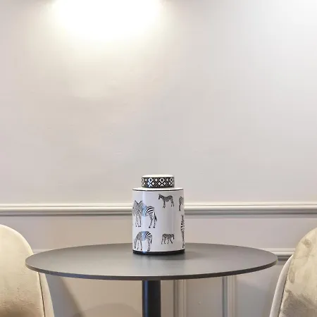 Liv The Adults Only דירה