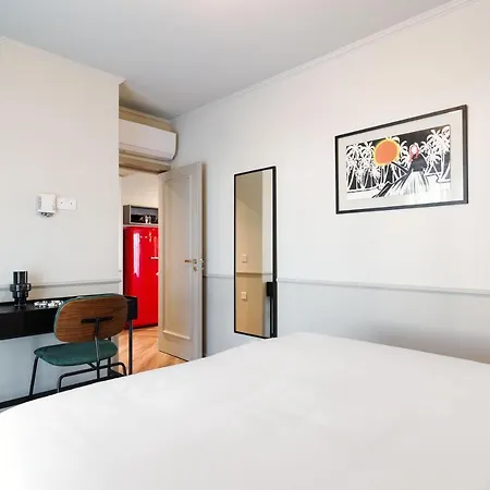 Liv The Adults Only Daire *