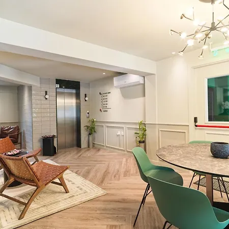 דירה Liv The Adults Only לרנקה