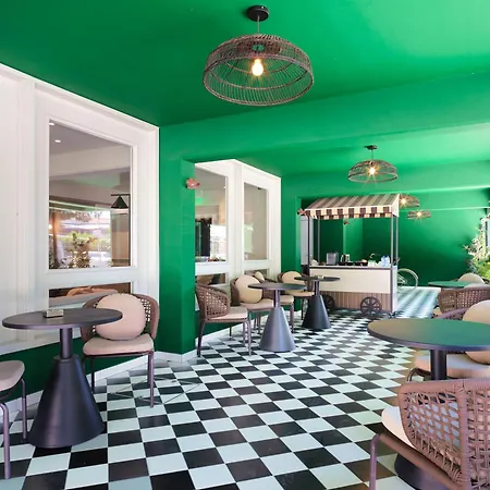 Maestro St Lazar (adults Only)