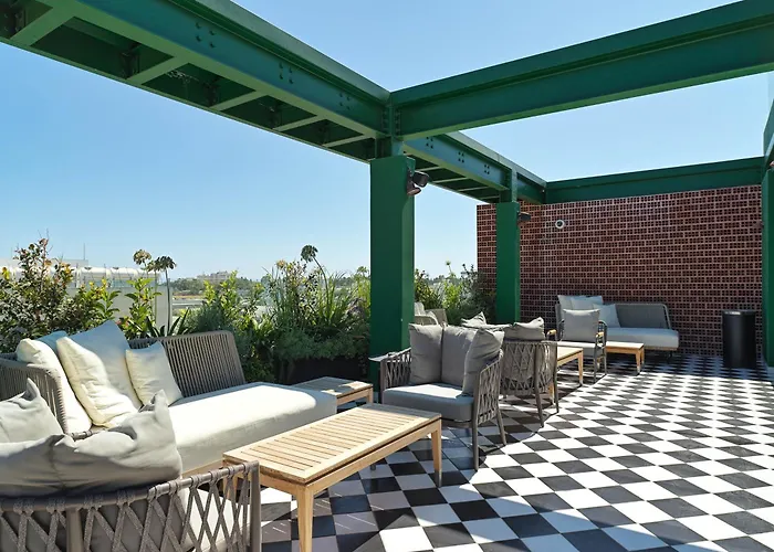 Maestro St Lazar (adults Only) Apartmán Larnaca