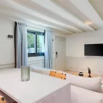 Διαμέρισμα Maestro St Lazar (adults Only) Λάρνακα