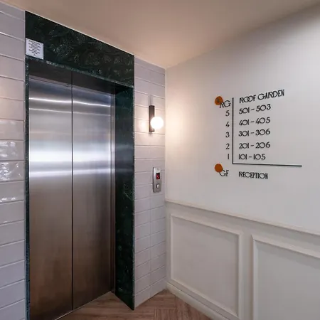 Maestro St Lazar (adults Only)