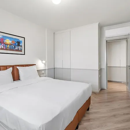 Maestro St Lazar (adults Only) Διαμέρισμα *