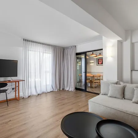 Διαμέρισμα Maestro St Lazar (adults Only) Λάρνακα