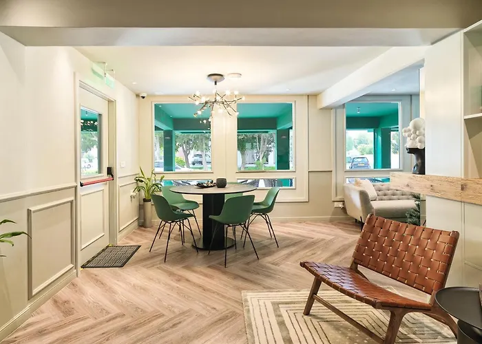 Maestro St Lazar (adults Only)