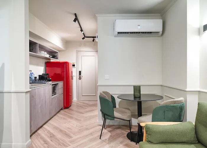 Daire Maestro St Lazar (adults Only) Larnaca