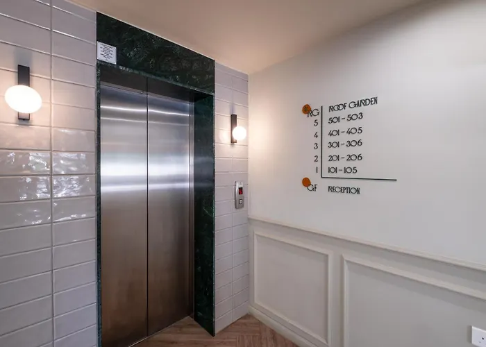 Maestro St Lazar (adults Only)