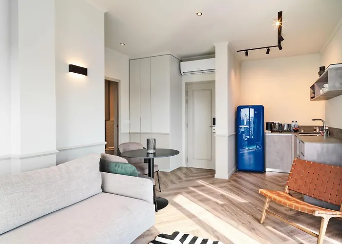 Maestro St Lazar (adults Only)