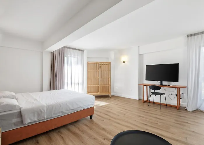 Maestro St Lazar (adults Only) Ларнака